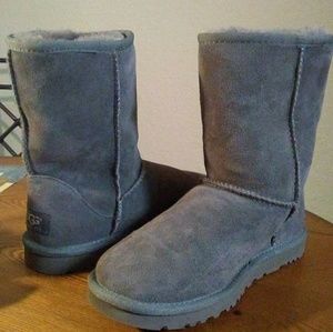 Women's Classic Short UGGs